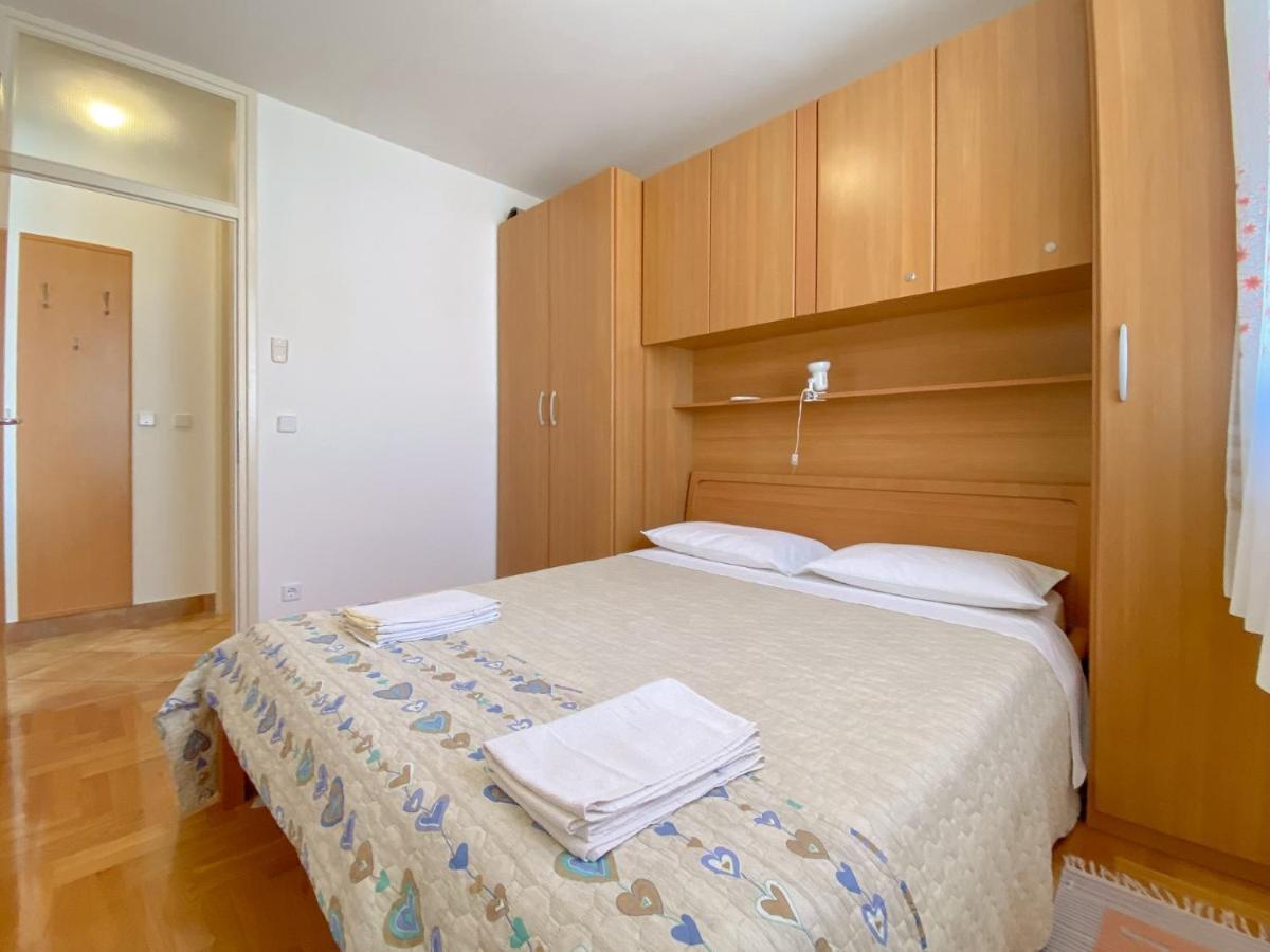 Vesna S Apartment Новиград Екстериор снимка