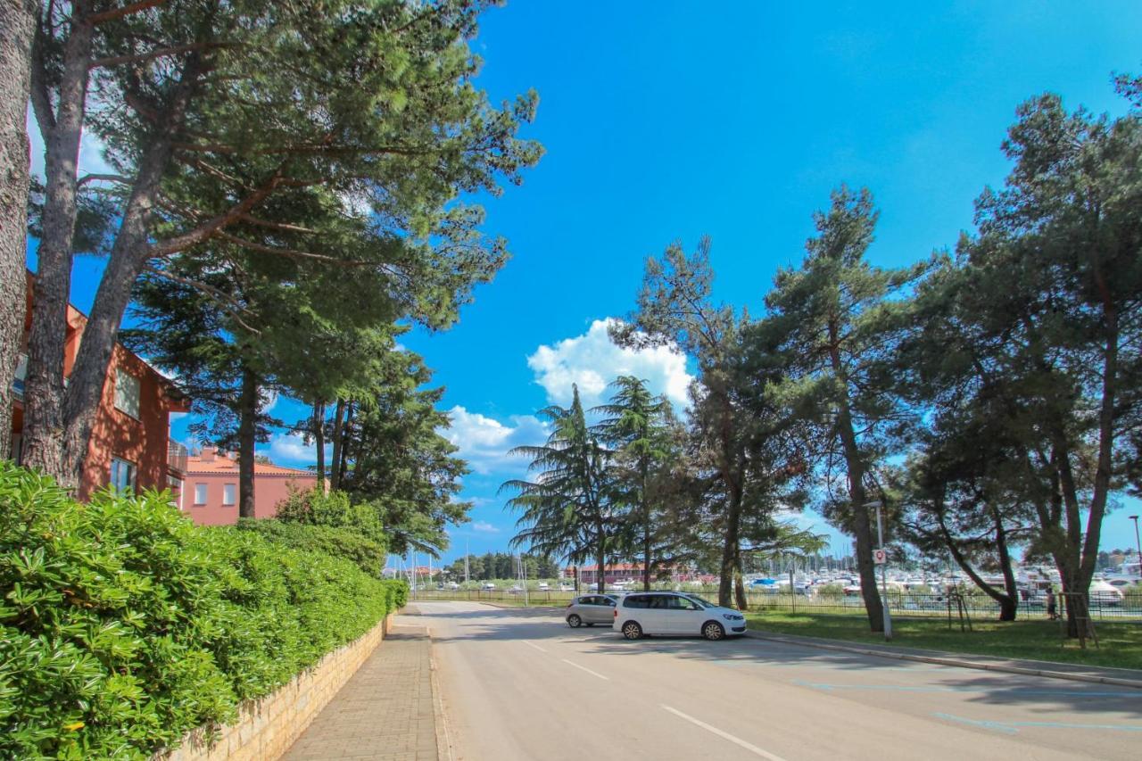 Vesna S Apartment Новиград Екстериор снимка